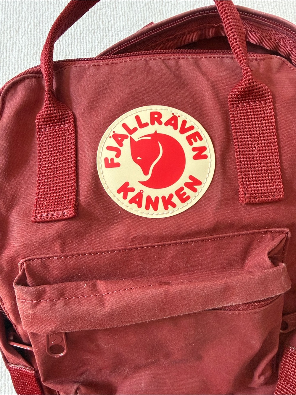 Fjallraven Kånken Mini Backpack in Burgundy - Picture 5 of 6